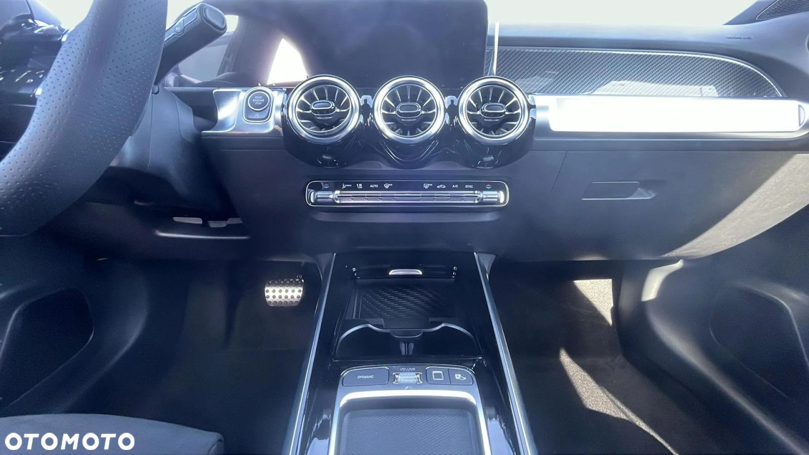 Mercedes-Benz GLB - 10