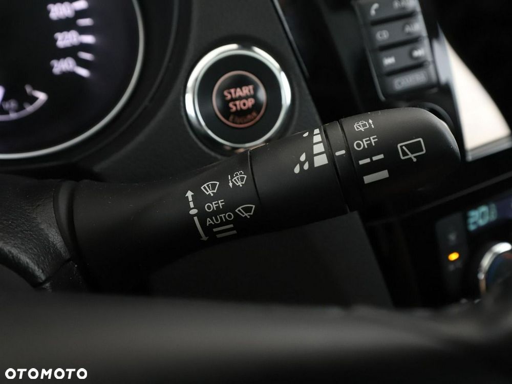 Nissan Qashqai 1.6 DCi N-Connecta Xtronic - 30