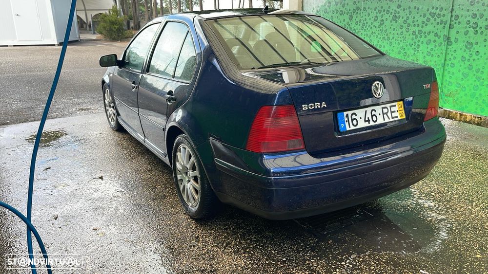VW Bora 1.9 TDi Highline - 4