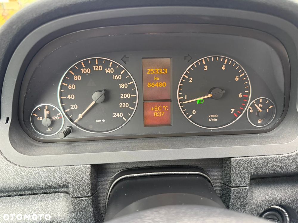 Mercedes-Benz Klasa A 150 BlueEFFICIENCY Avantgarde - 12