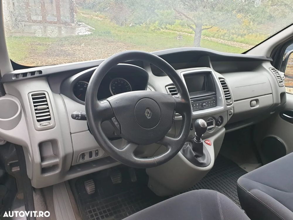 Renault Trafic - 12