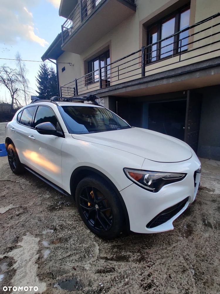 Alfa Romeo Stelvio - 3