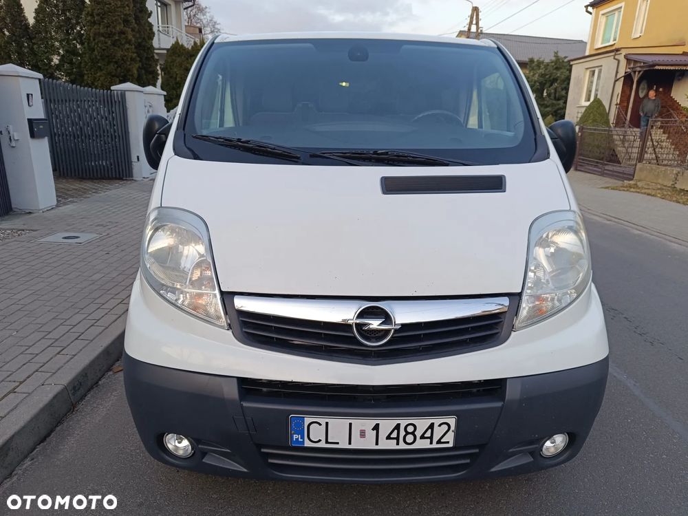Opel Vivaro - 8