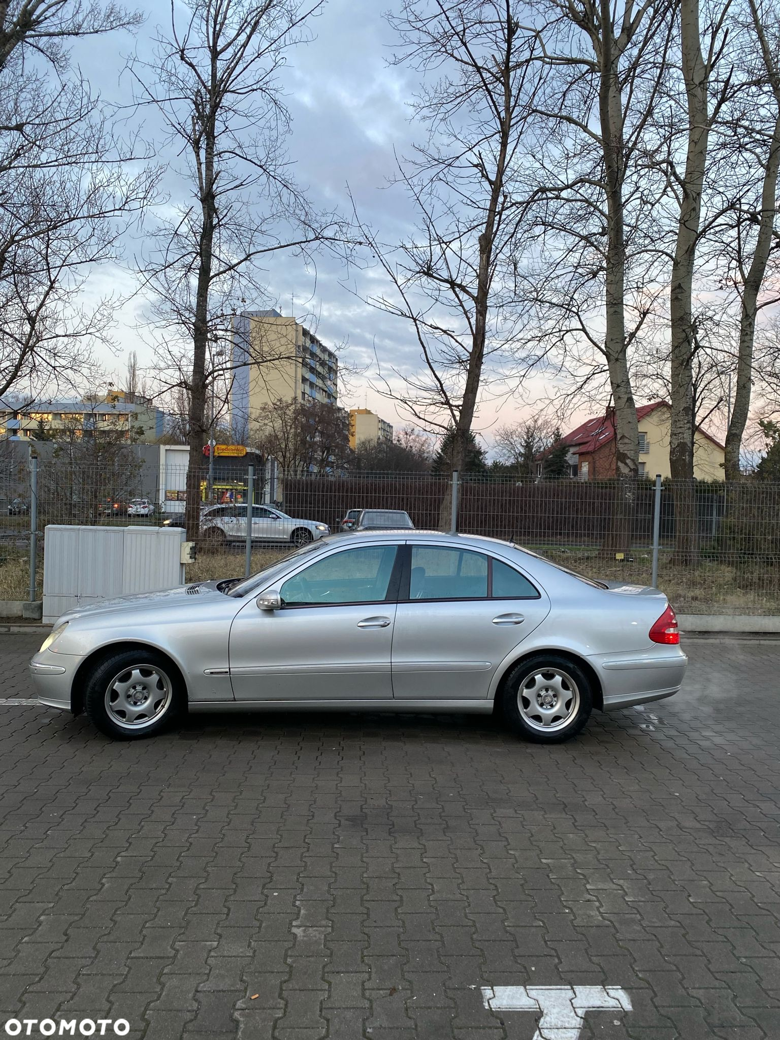 Mercedes-Benz Klasa E 320 T Elegance - 5