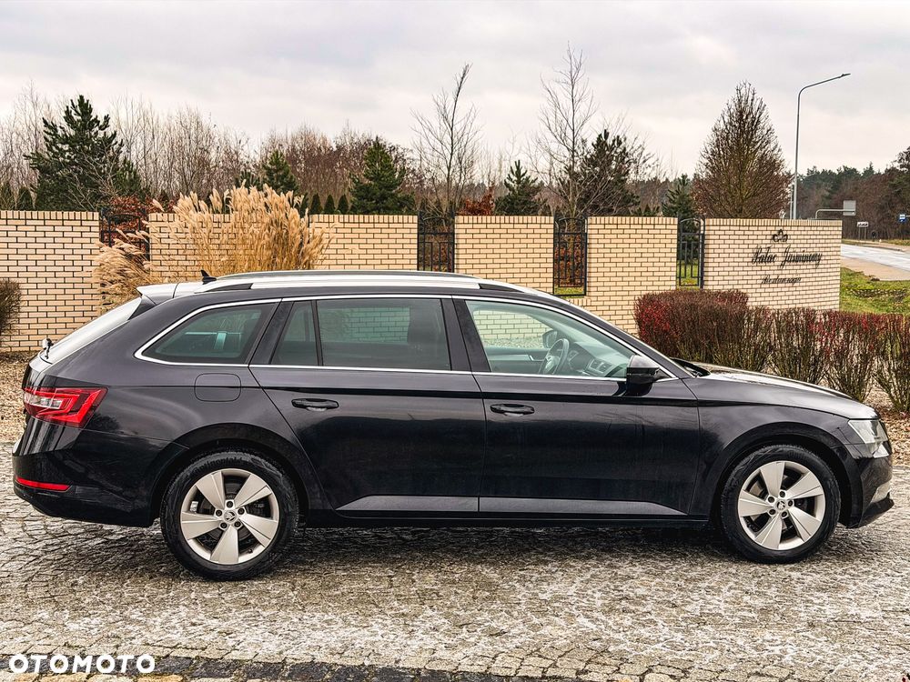 Skoda Superb 2.0 TDI DSG Ambition - 12