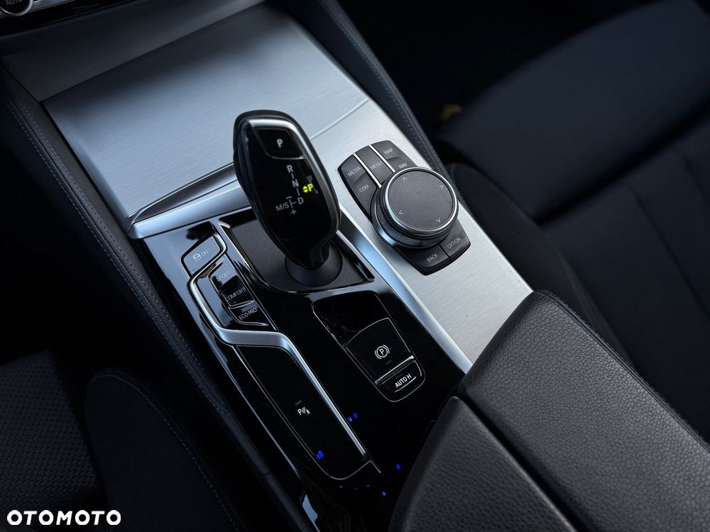 BMW Seria 5 520d xDrive mHEV M Sport sport - 21