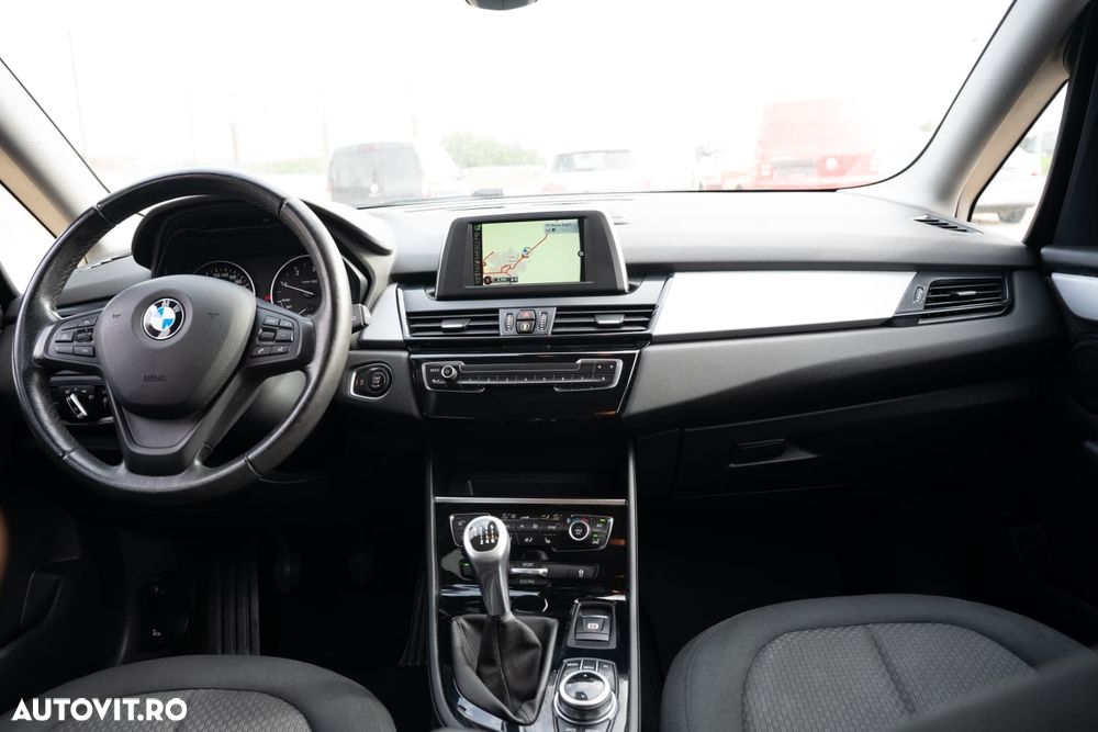 BMW Seria 2 216d Gran Tourer - 12