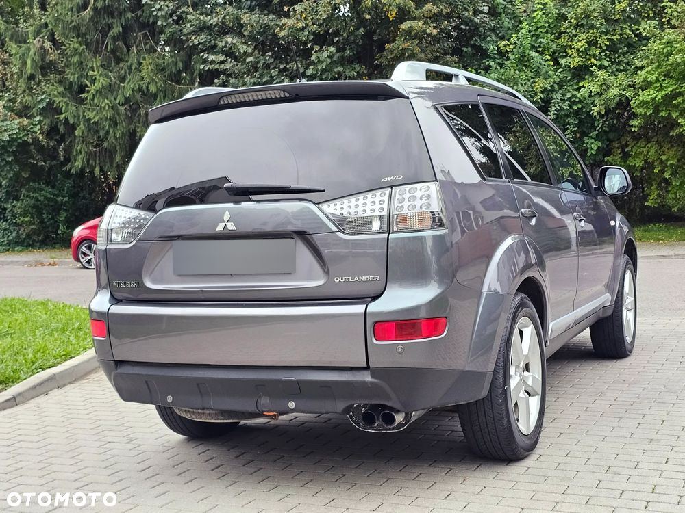 Mitsubishi Outlander 2.0 DID Intense - 23