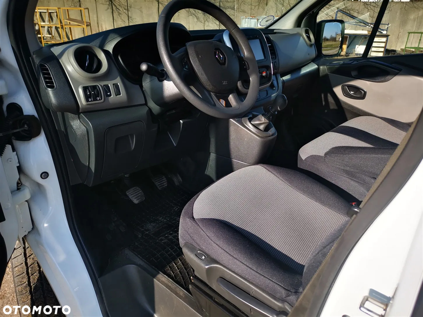 Renault Trafic - 32
