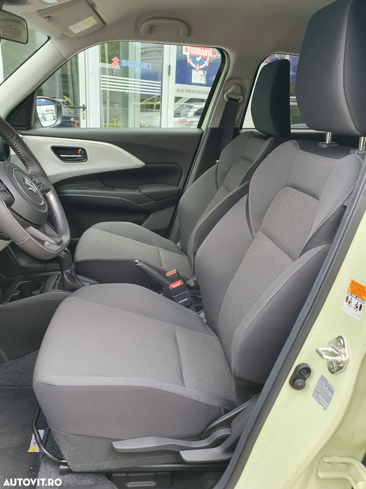Suzuki Swift 1.2 Dualjet 12V MHEV Passion - 8