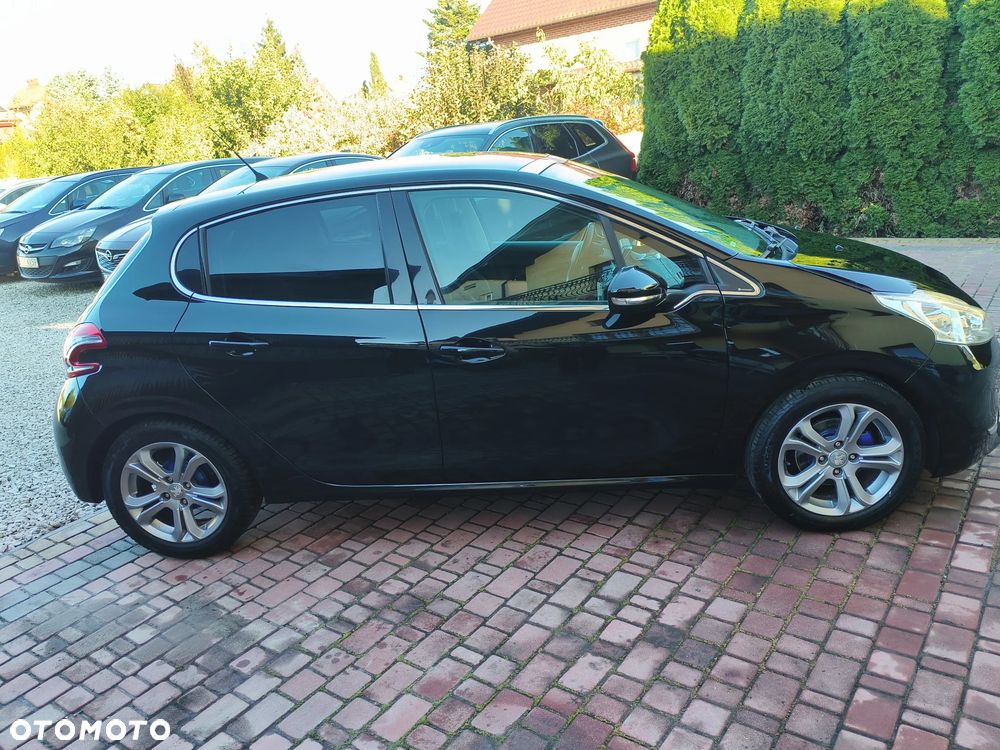 Peugeot 208 82 VTI Allure - 28