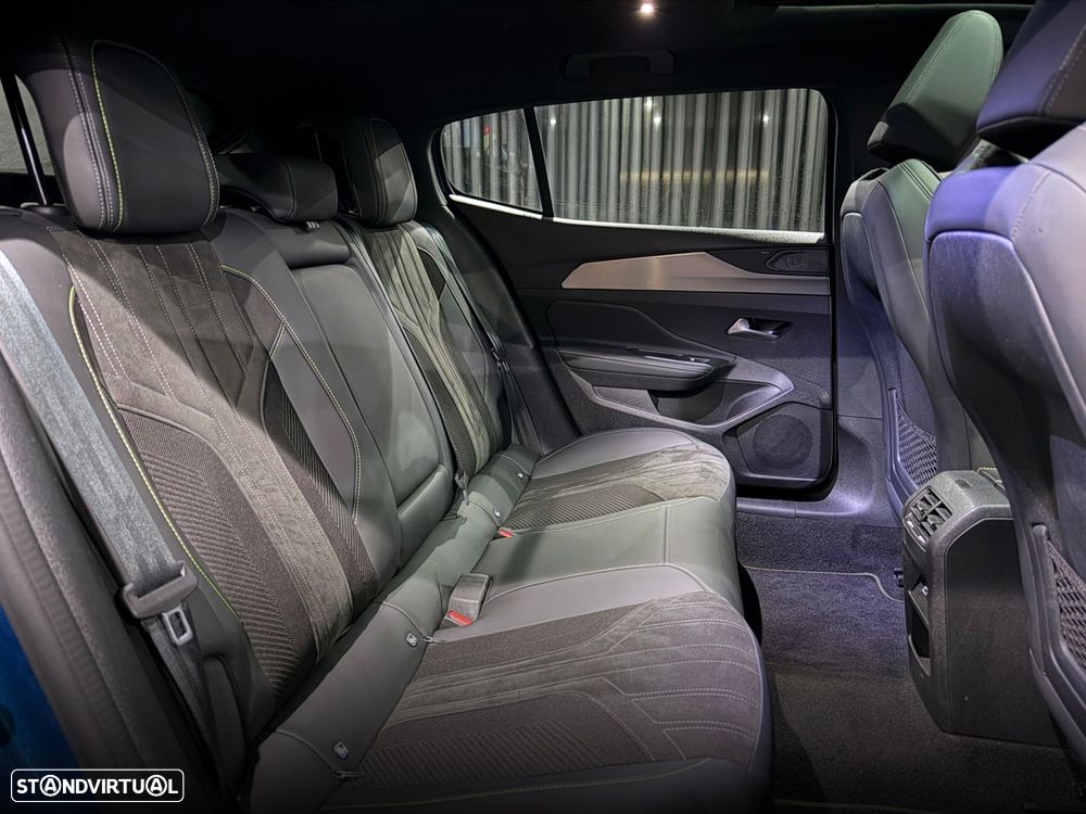 Peugeot 408 1.6 Hybrid GT e-EAT8 - 44