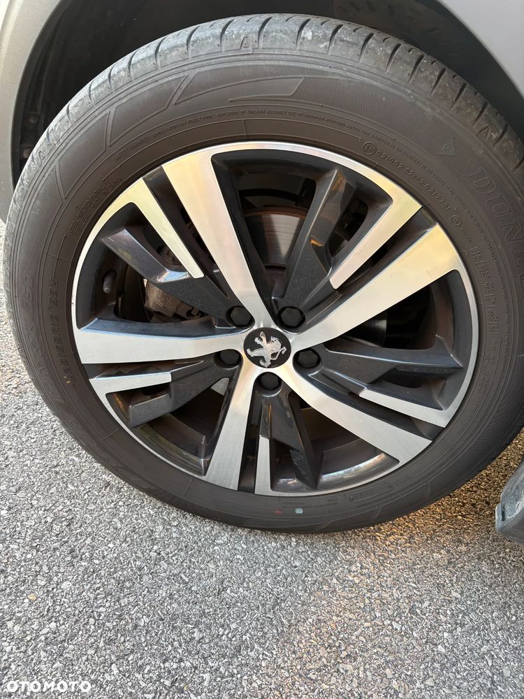 Peugeot 3008 1.6 PureTech GPF Allure S&S EAT8 - 17