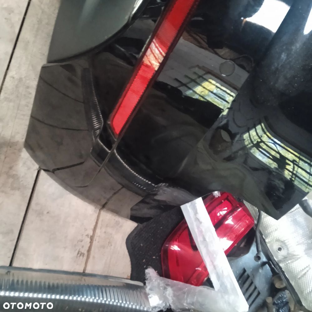 Zderzak tylny A4 B9 kombi - 9