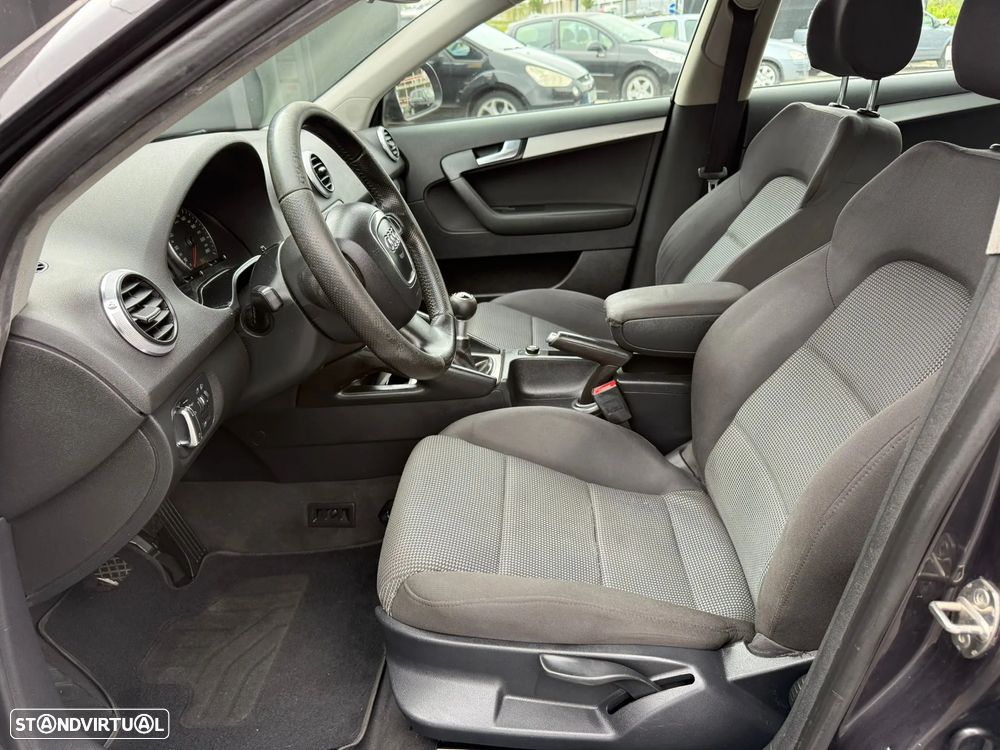 Audi A3 Sportback 2.0 TDi Ambiente - 5