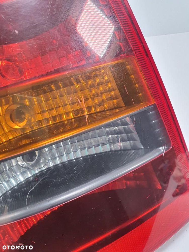 LAMPA LEWY TYŁ TYLNA OPEL ASTRA II G CABRIO 13564A01 EUROPA - 2
