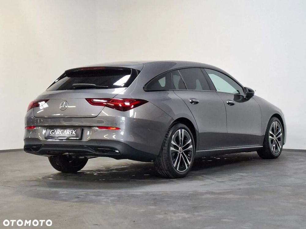 Mercedes-Benz CLA 200 Progressive 7G-DCT - 11