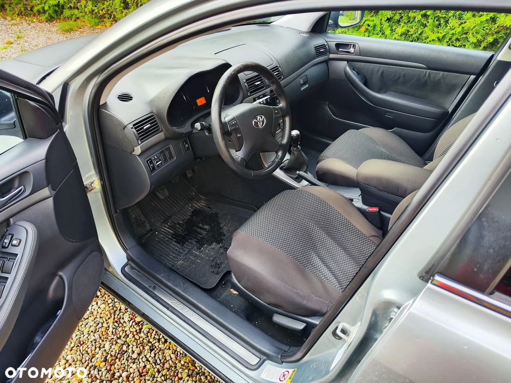 Toyota Avensis 2.2 D-4D Prestige - 5