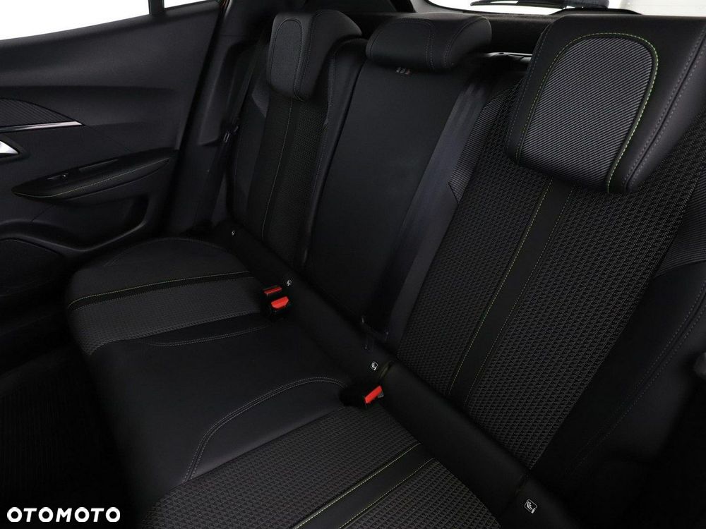 Peugeot 2008 1.2 PureTech GT Line S&S - 18