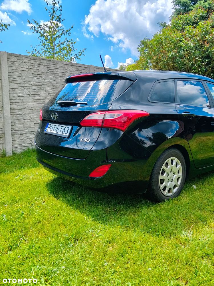 Hyundai i30 1.6 D Classic + DCT - 9