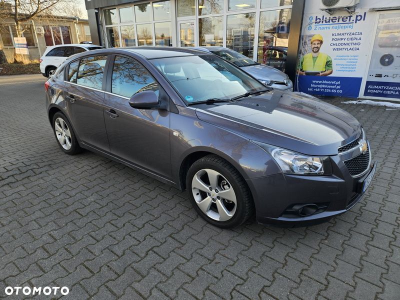 Chevrolet Cruze 1.8 LT - 11