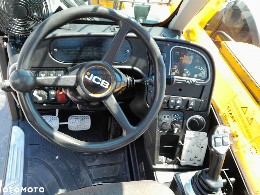 JCB 540-170 2021R - 23