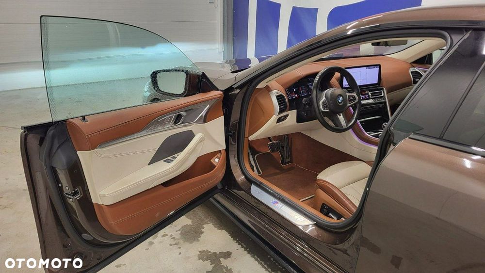 BMW Seria 8 840d xDrive mHEV - 11