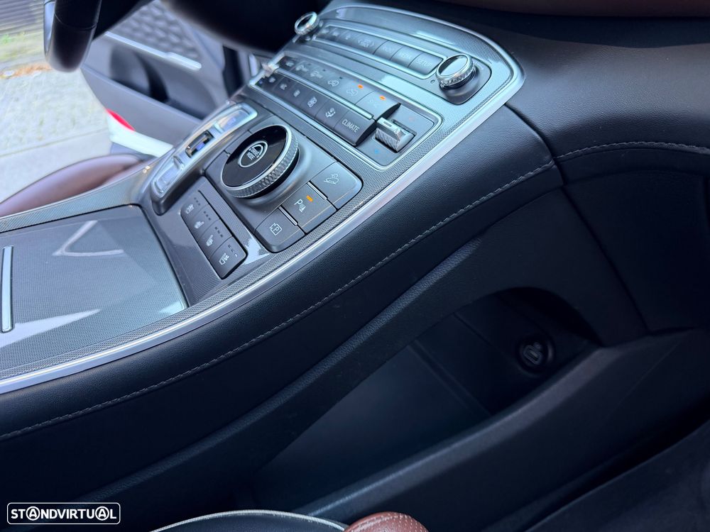 Hyundai Santa Fe 2.2 CRDi Premium - 32