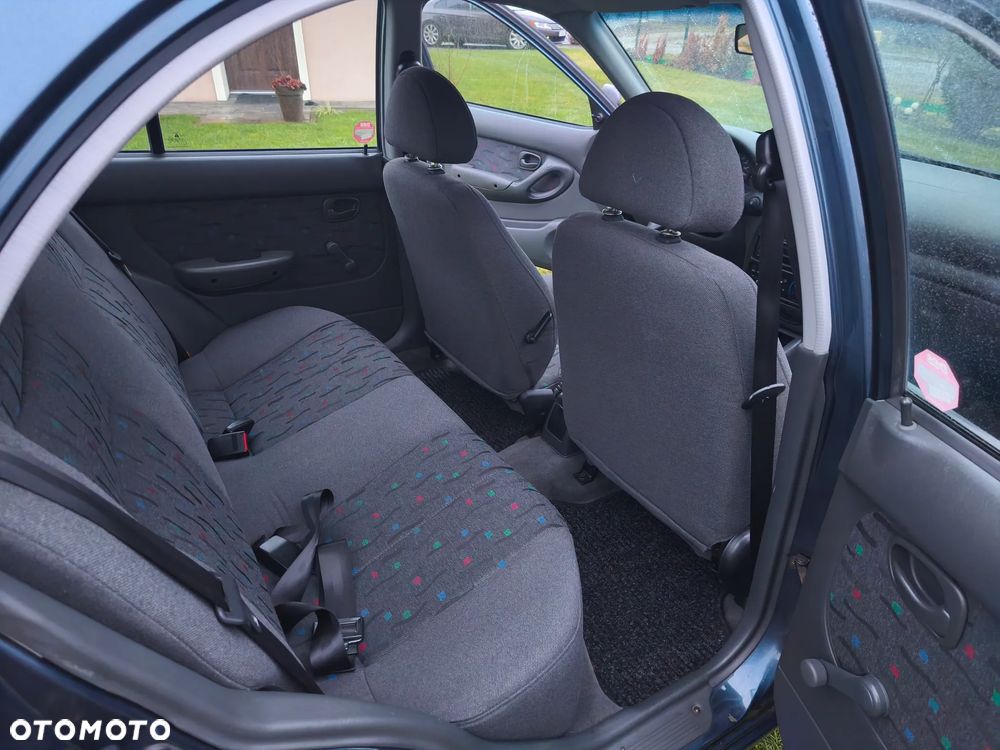 Hyundai Accent 1.3 GLS - 23