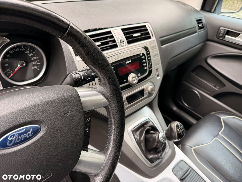 Ford Kuga 2.0 TDCi Titanium - 16