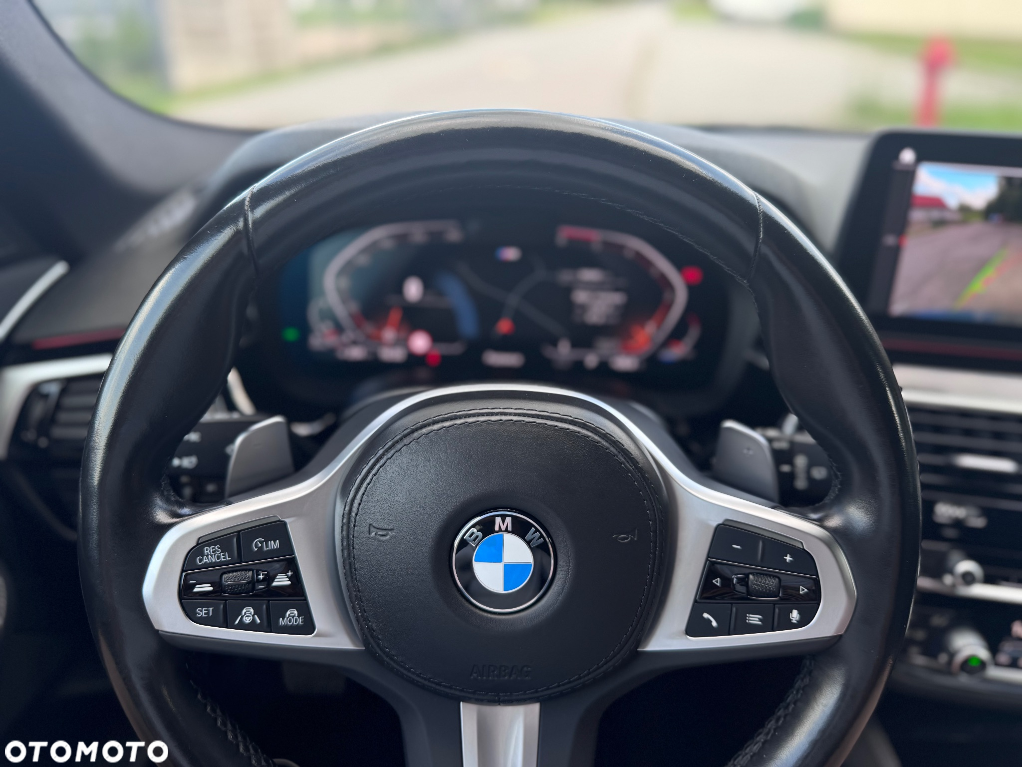 BMW Seria 5 540d xDrive Touring M Sport Edition - 28