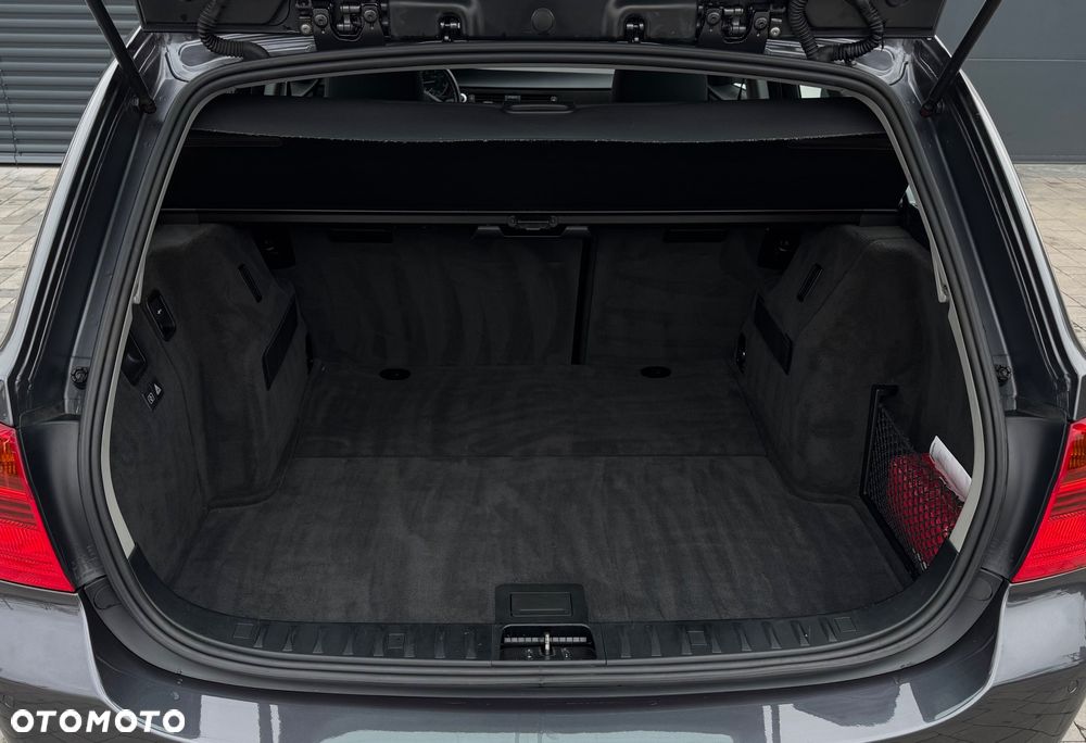 BMW Seria 3 325d DPF - 36