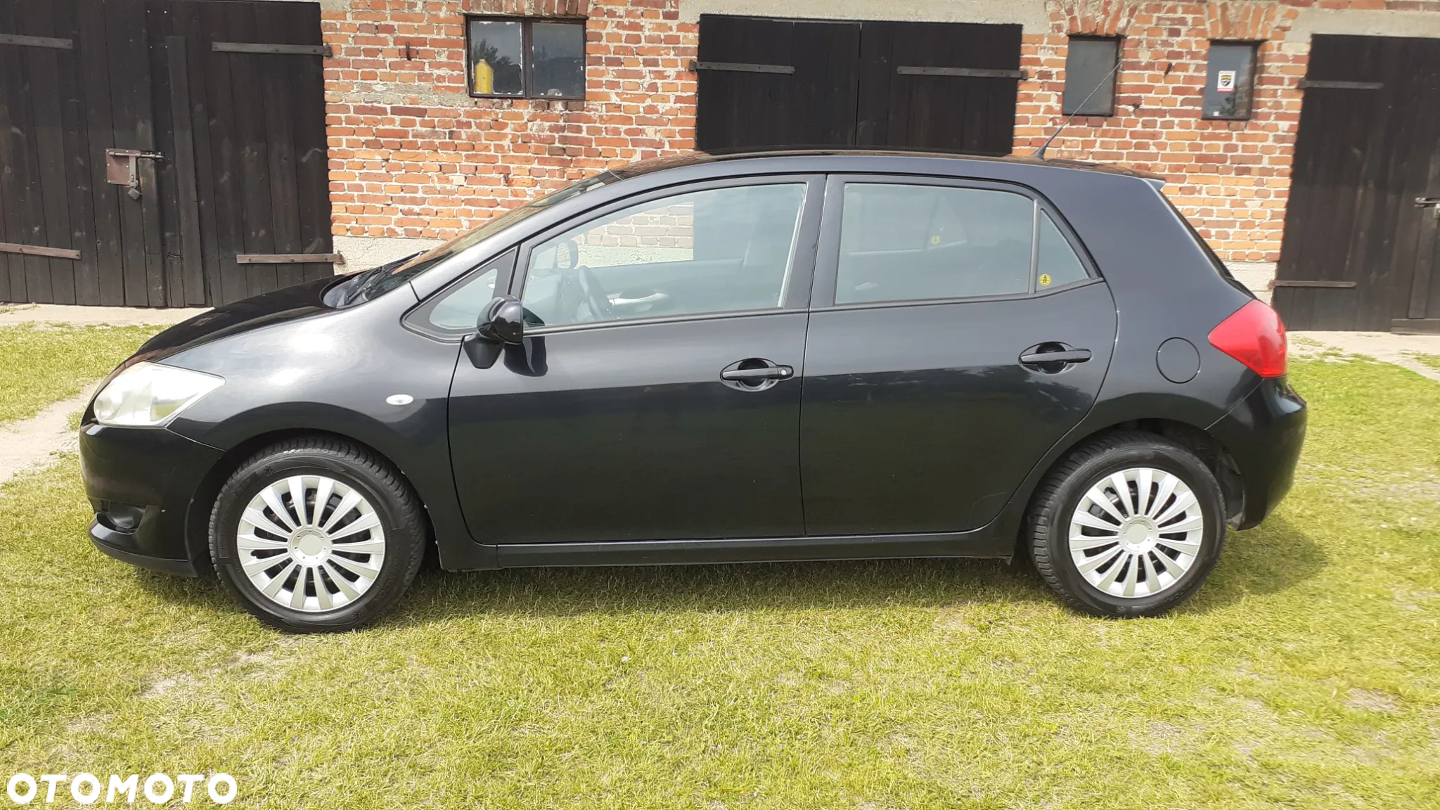 Toyota Auris 1.4 D-4D Terra - 2