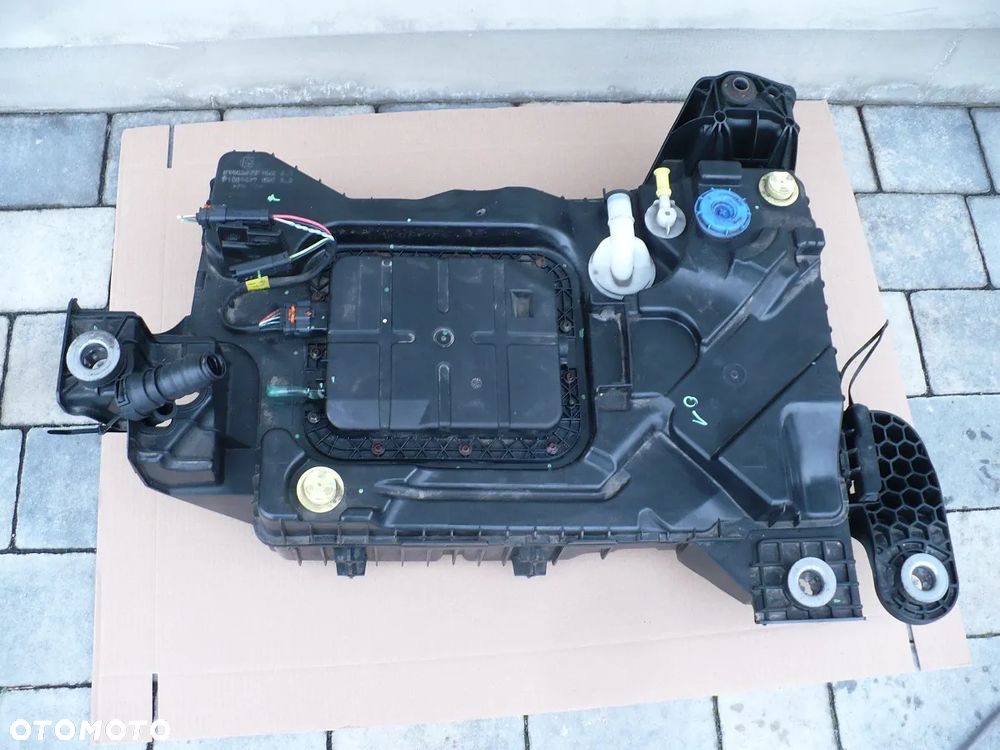 PEUGEOT CITROEN zbiornik pompa adblue 40tys. przebi. - 2