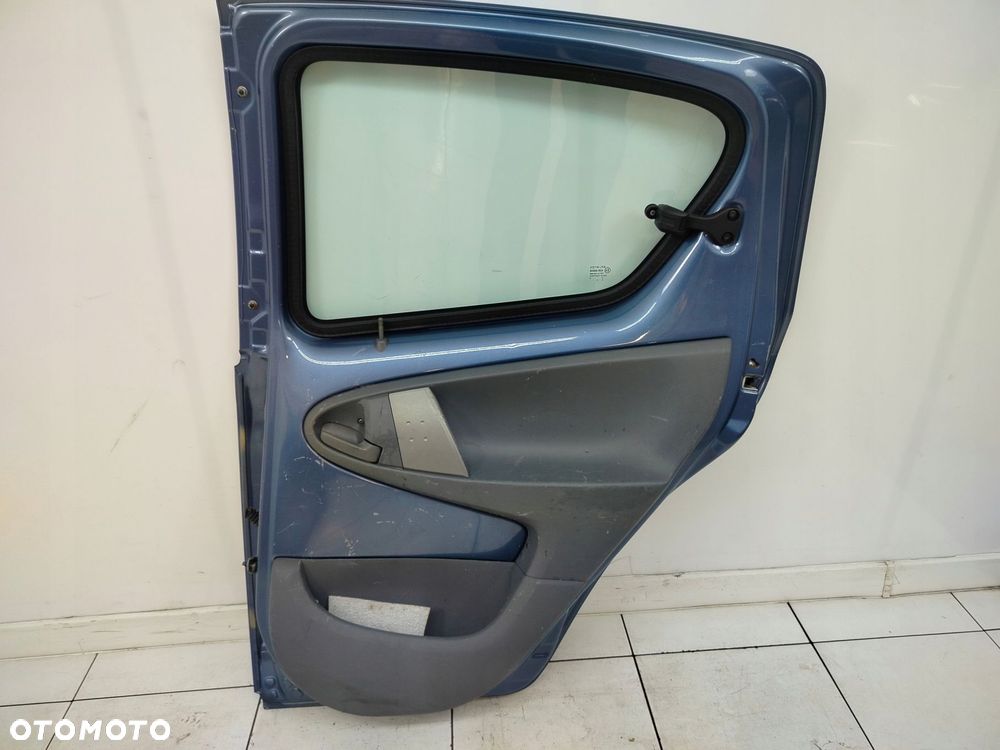 toyota aygo i 05r- drzwi prawe tylne prawy tył 8r3 - 8