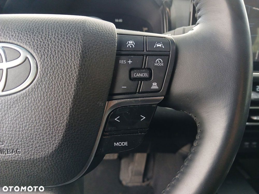 Toyota Camry - 27