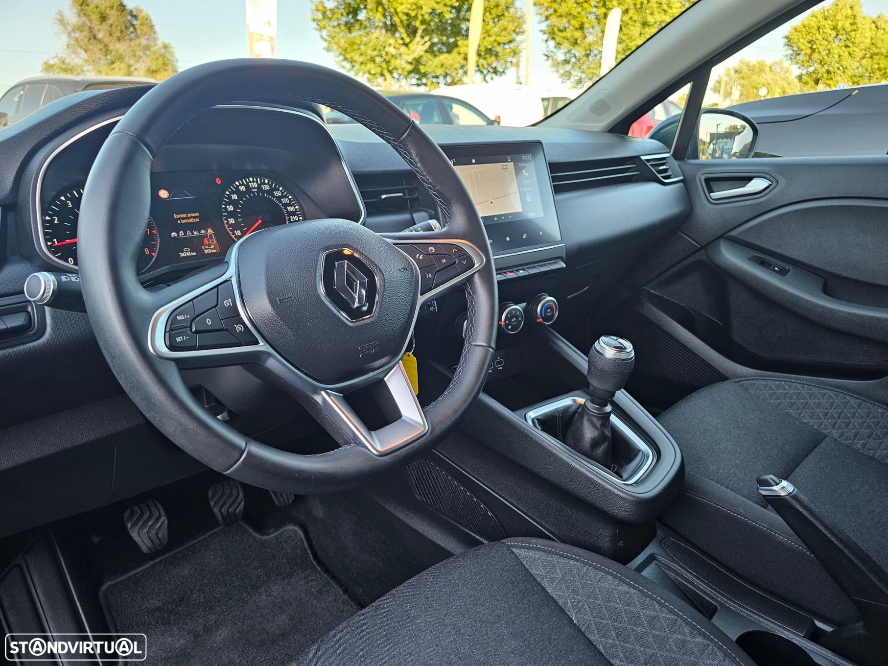 Renault Clio TCe 90 EQUILIBRE - 19