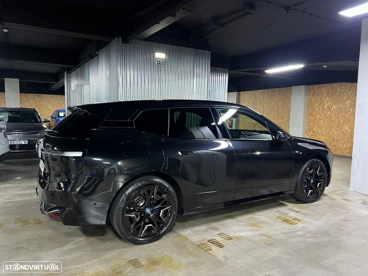 BMW iX M60 - 12