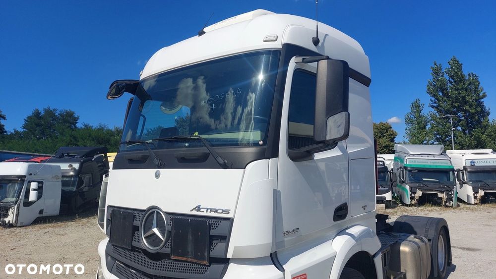 MERCEDES ACTROS MP4 KABINA KPL STREAM SPACE WĄSKA 2,30 - 3