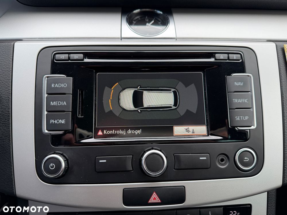 Volkswagen Passat 1.4 TSI BMT Comfortline - 20