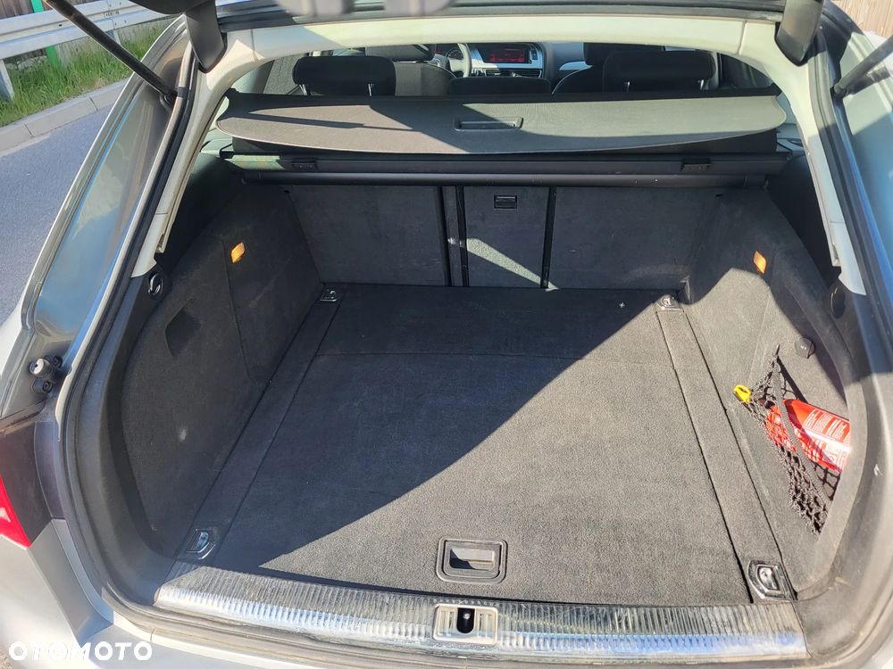 Audi A4 Avant 2.0 TDI DPF Ambiente - 8