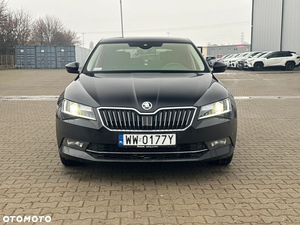 Skoda Superb 2.0 TDI SCR Style DSG - 8