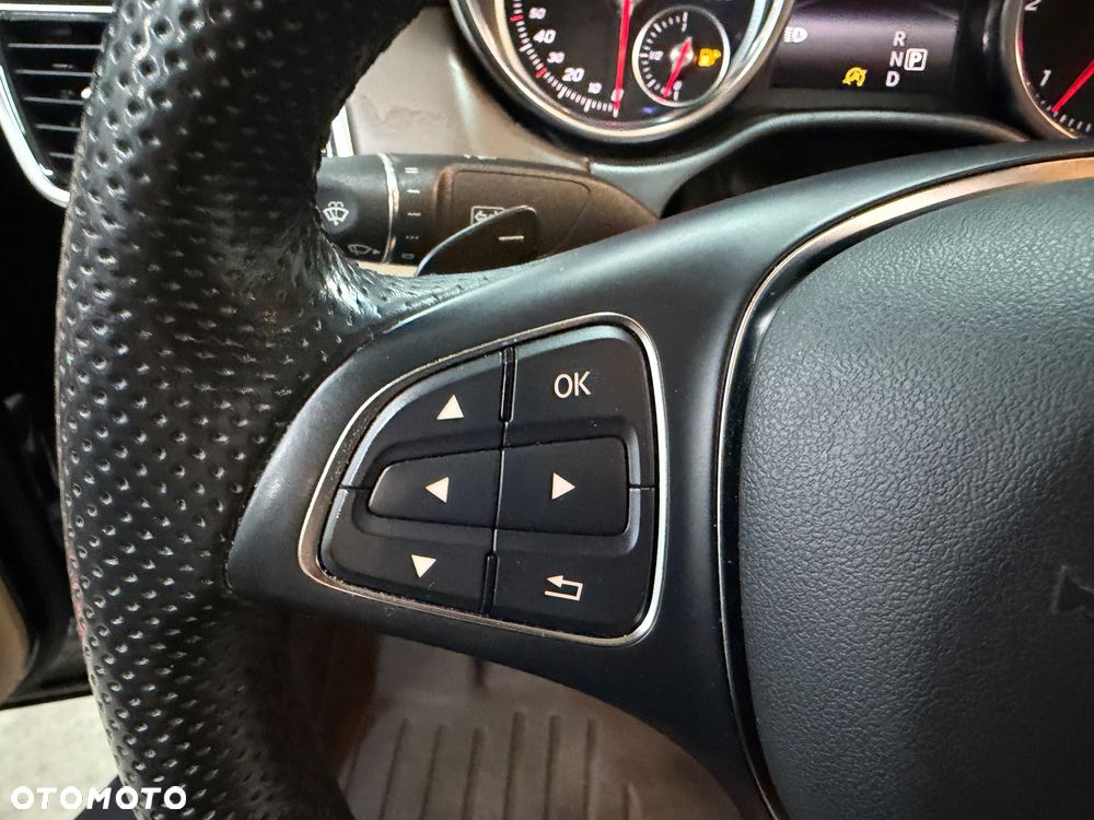 Mercedes-Benz GLE - 31