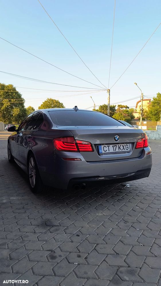 BMW Seria 5 520i Sport-Aut. - 2
