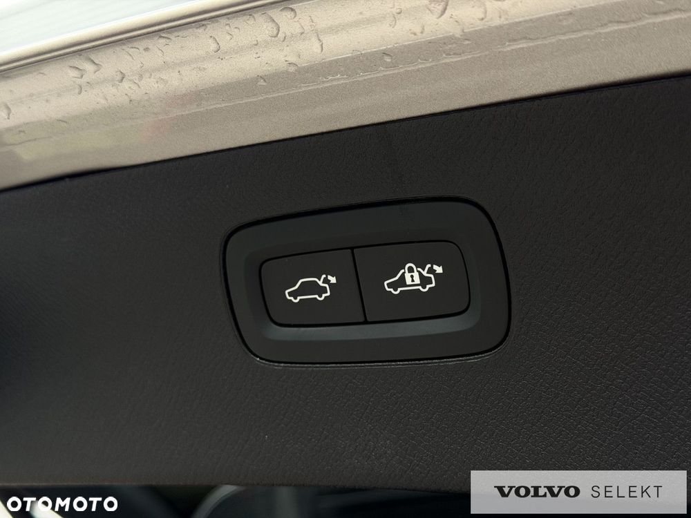 Volvo XC 90 - 13