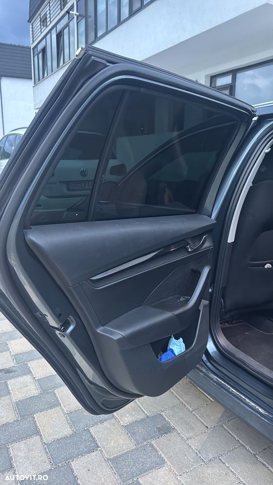Skoda Octavia 2.0 TDI AMBITION DSG - 12