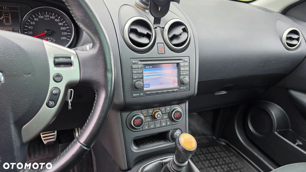 Nissan Qashqai+2 - 23