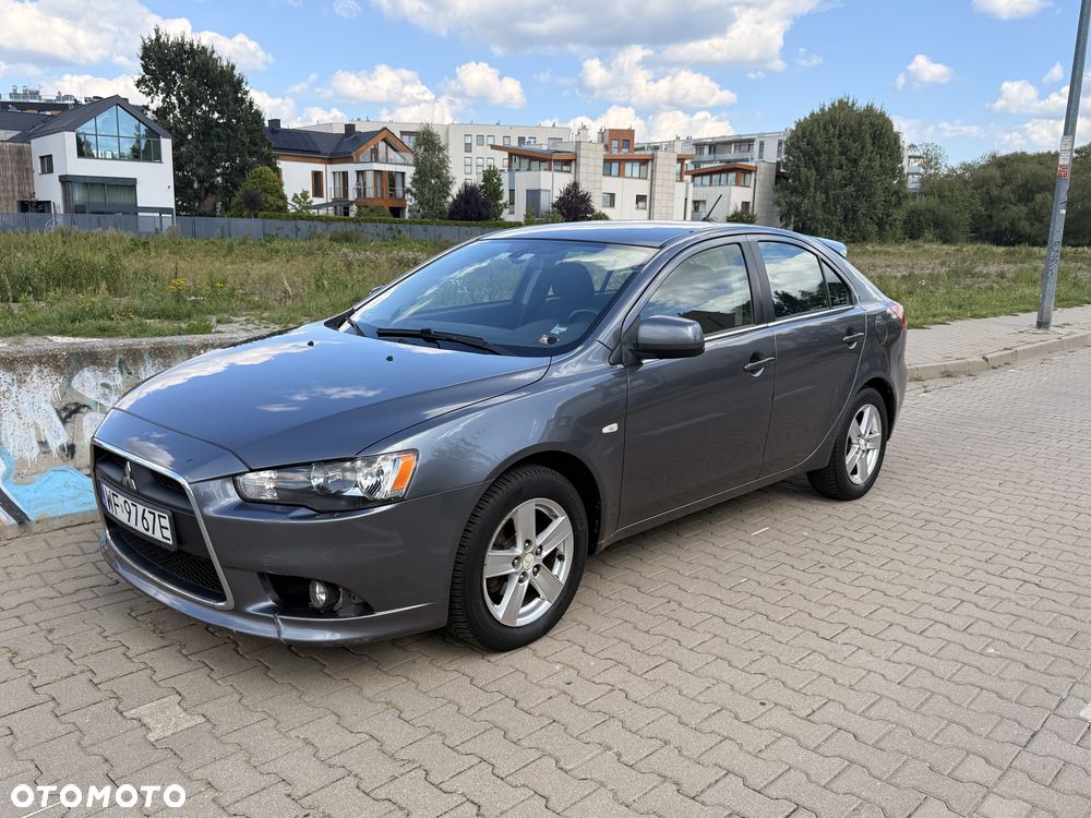 Mitsubishi Lancer 2010 photo 2