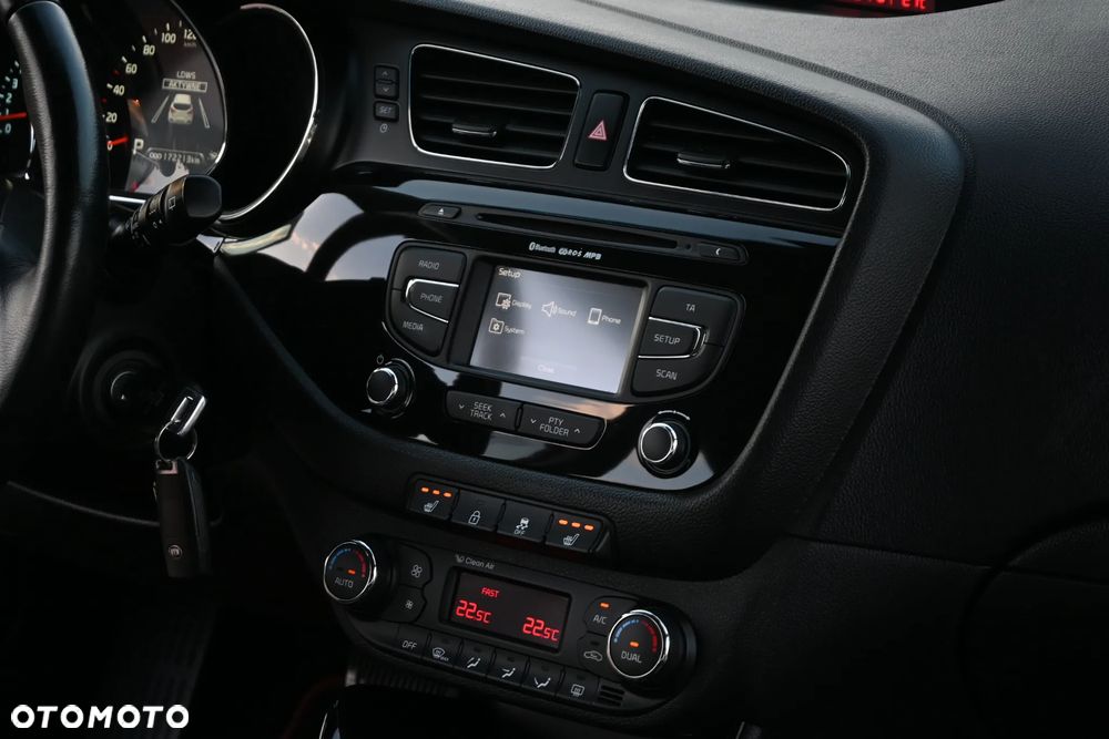 Kia Ceed 1.6 GDI DCT Platinum Edition - 28
