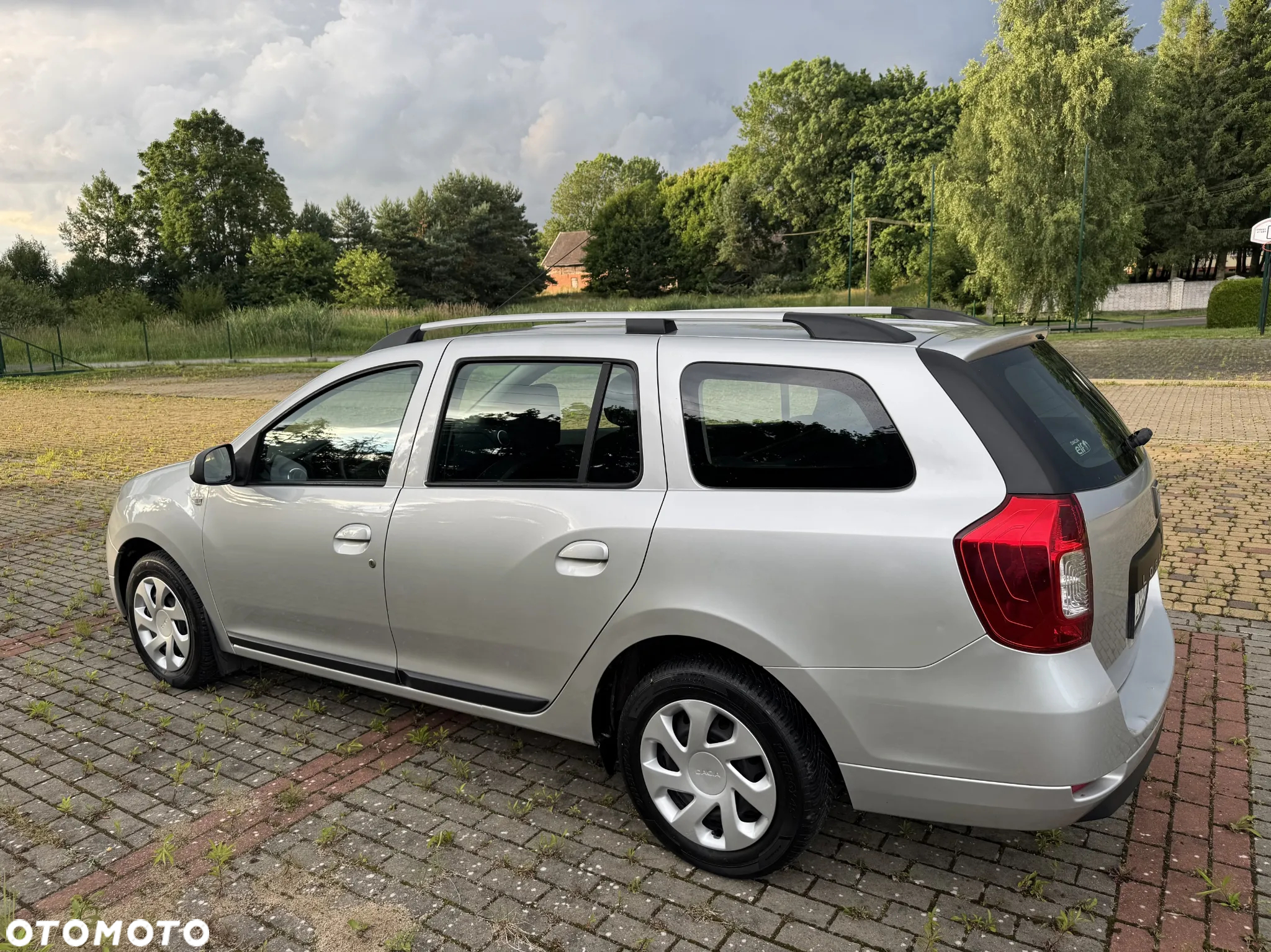 Dacia Logan MCV TCe 90 Celebration - 15